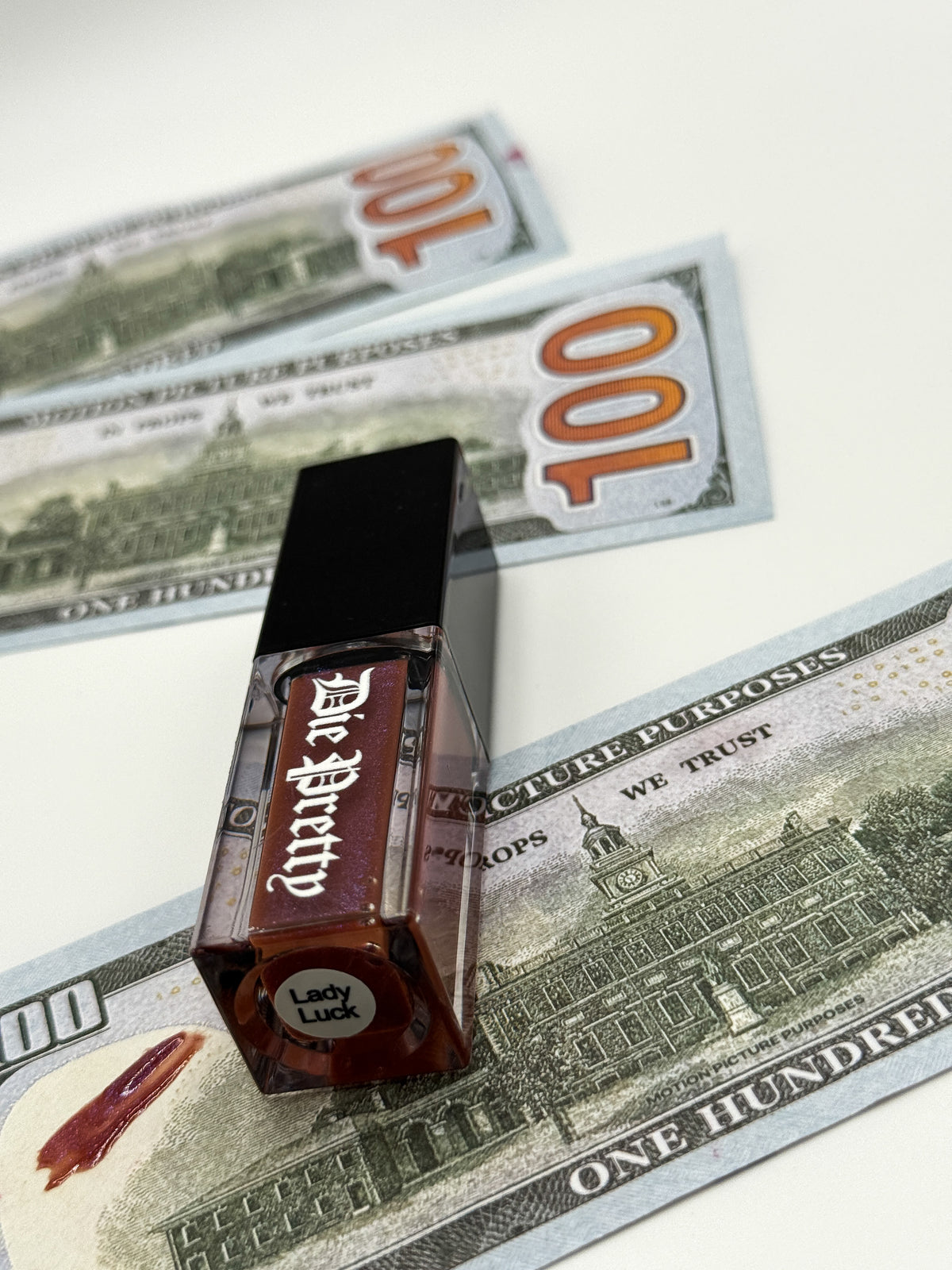 LADY LUCK-DIE PRETTY LIP GLOSS